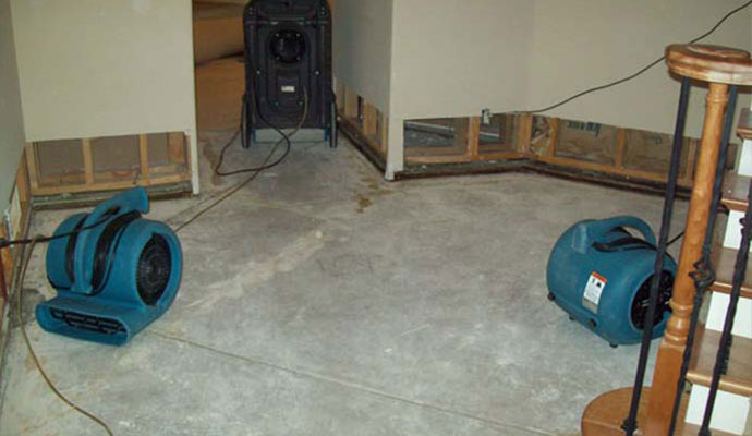 Flooded Basement Water Cleanup Services
